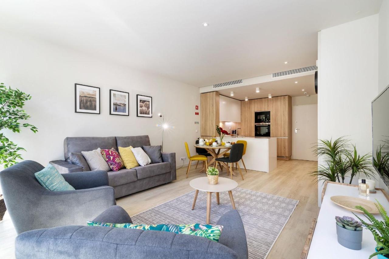 Modern & Stylish Apartment In Av. Da Liberdade By Lovelystay リスボン エクステリア 写真